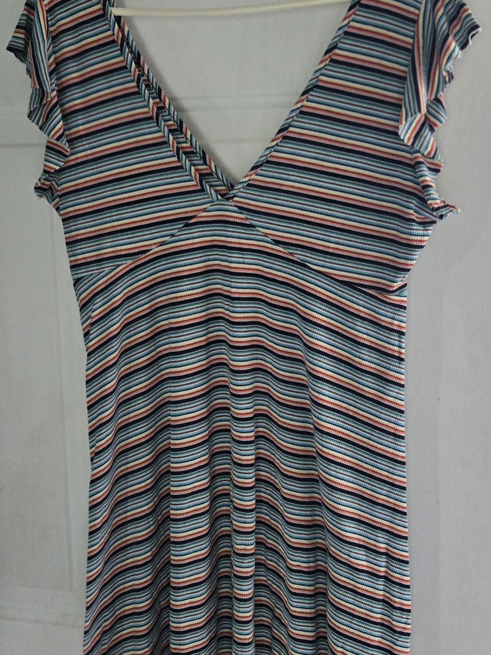 Wild Fable Size Large Striped Flutter Sleeve Top | Colorful V Neck Babydoll Blou